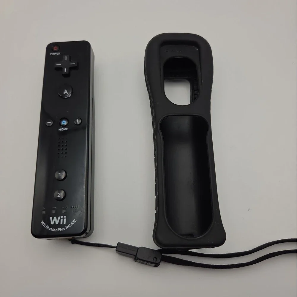 Black Wii Nintendo Motion Plus Controller With Sleeve And Strap Tested